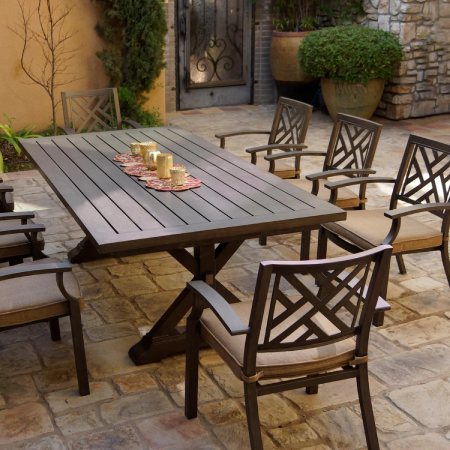 BBQGUYS Dining Set