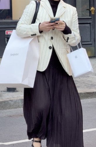 flowy pleated black skirt